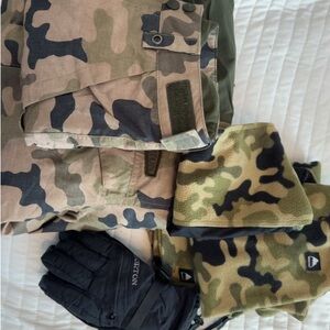 Burton Camouflage Jacket with Beanie and Gloves